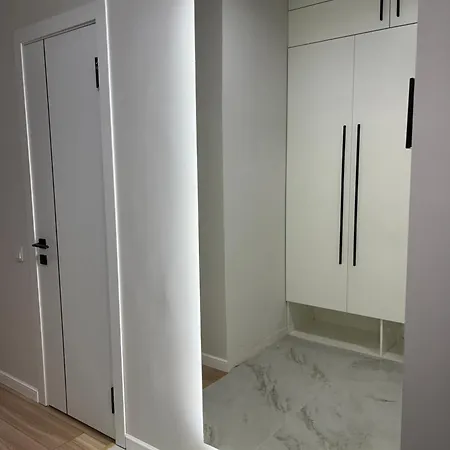 Mega Park Бизнес Класс Meridian Apartaments Алматы Экстерьер фото